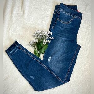 SPANX Semi-Distressed Raw Hem Pull-On Skinny Jean- Small